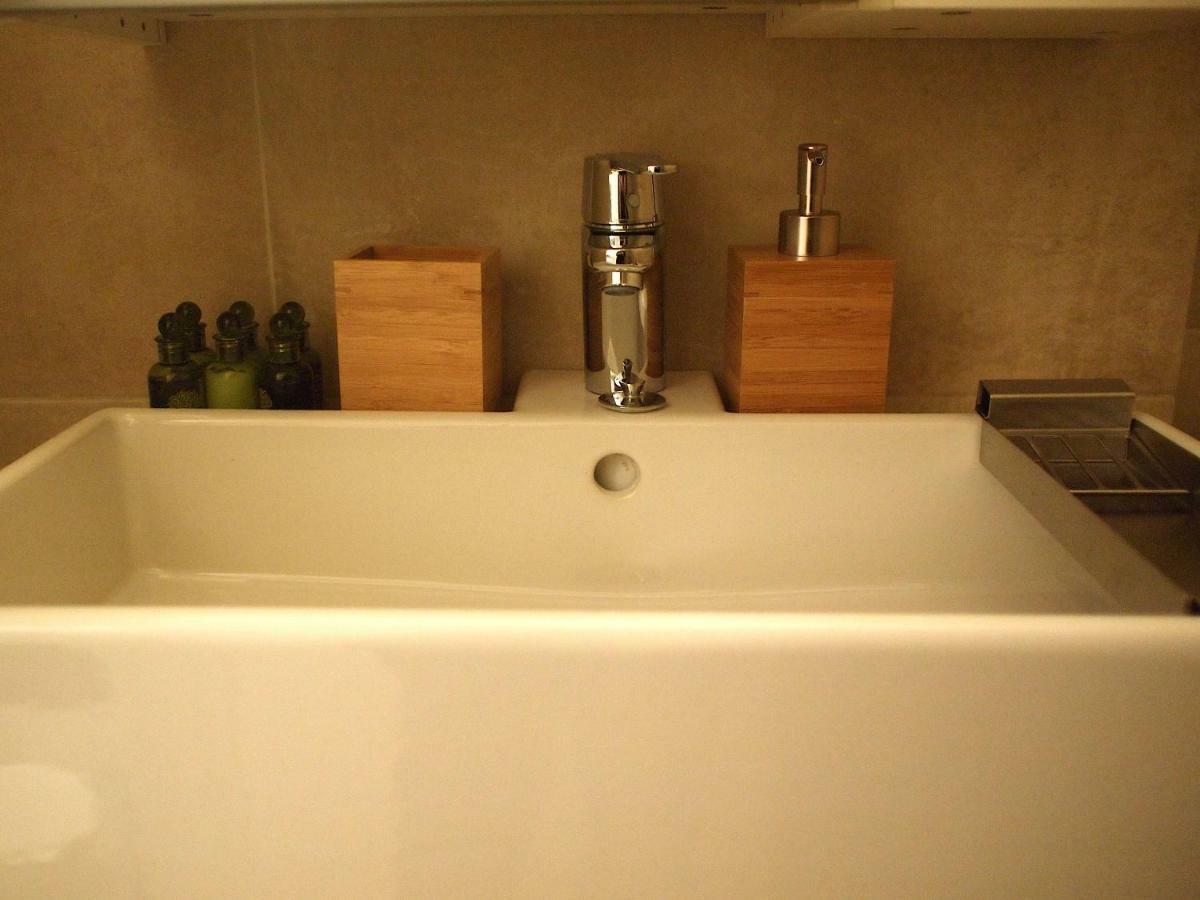 Cosy Flat Posh Quartier Kolonaki Atenas Exterior foto
