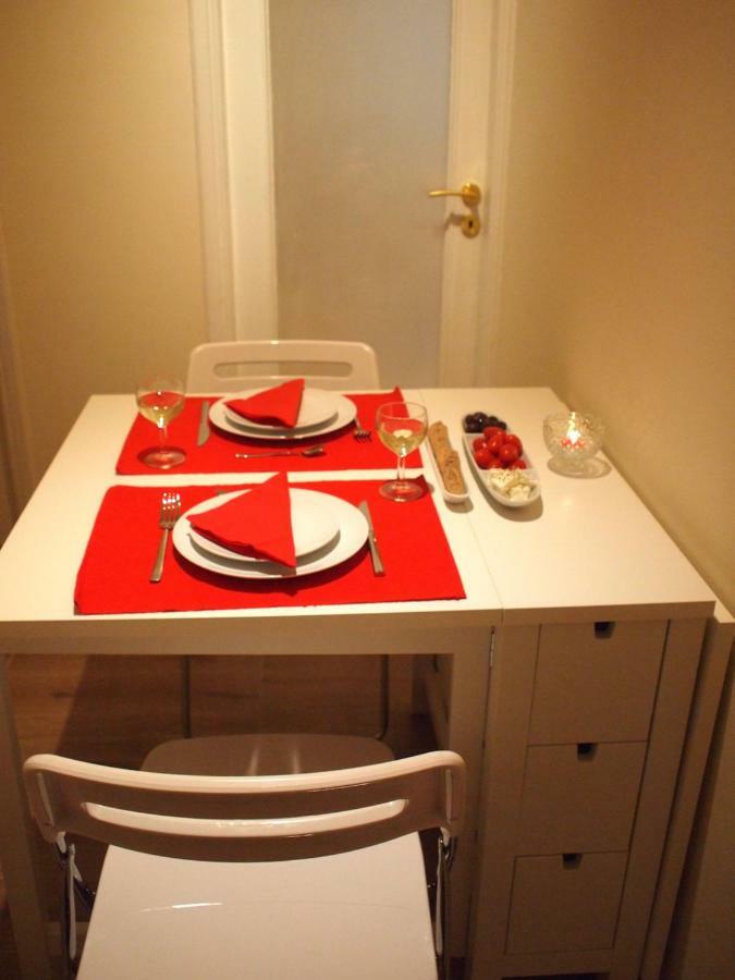 Cosy Flat Posh Quartier Kolonaki Atenas Exterior foto