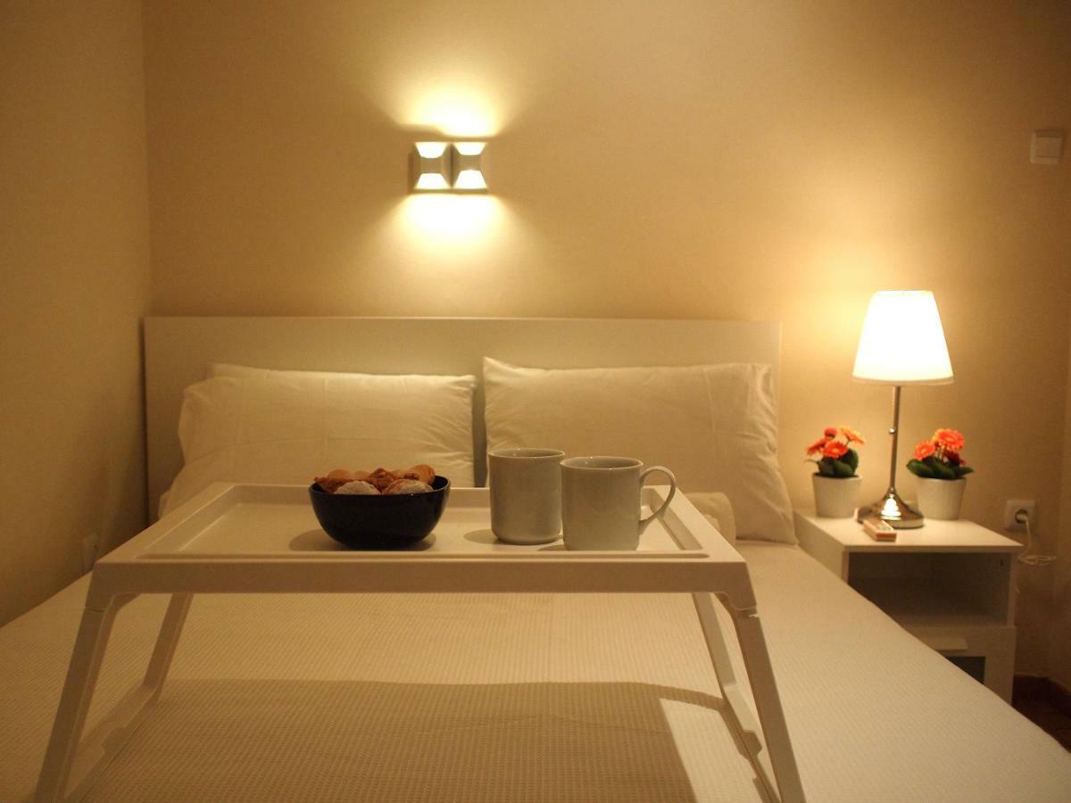 Cosy Flat Posh Quartier Kolonaki Atenas Exterior foto